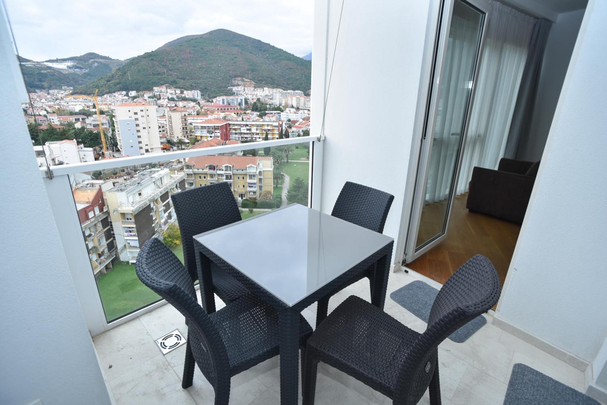 Tre Canne Can Budva